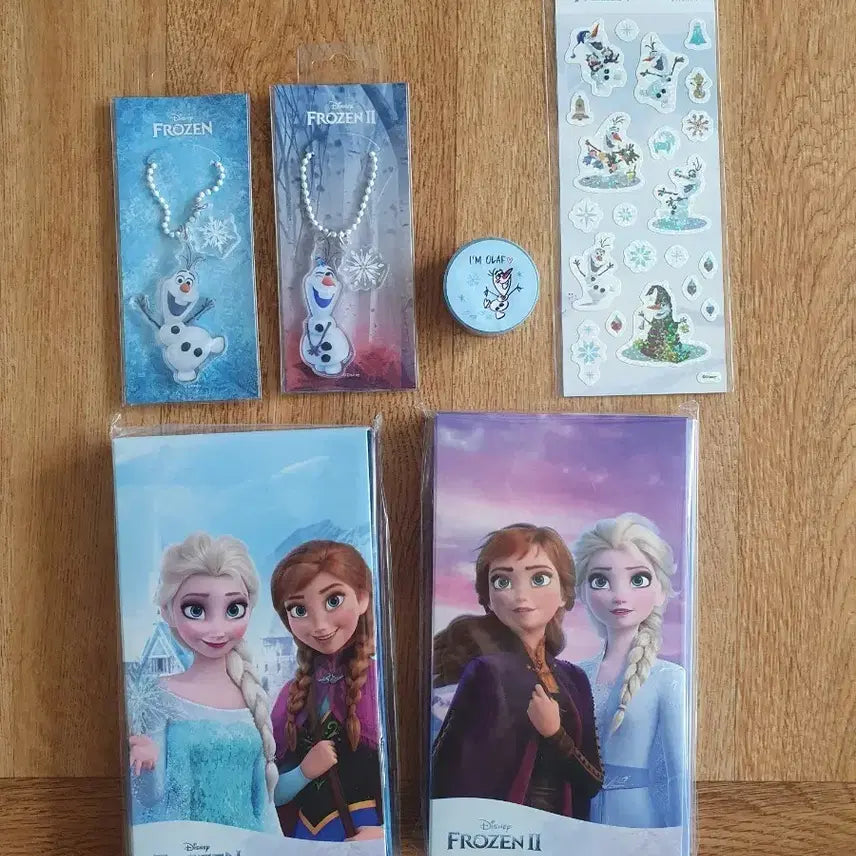 [BUNJANG] Frozen Goods Set (Unsealed) - Postcard Book, Acrylic Keyring, Sticker, Masking Tape / 겨울왕국 굿즈 세트 미개봉(엽서북.아크릴 키링.스티커.마스킹테이프)