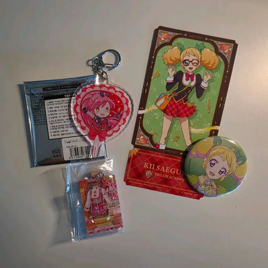 [BUNJANG] Aikatsu! Sera Seira Card Holder, Keyring, Can Badge, Gacha Set / 아이엠스타 아이카츠 세라 세이라 연두 키이 바론 코코네 티켓라이크 키링 캔뱃지 가챠