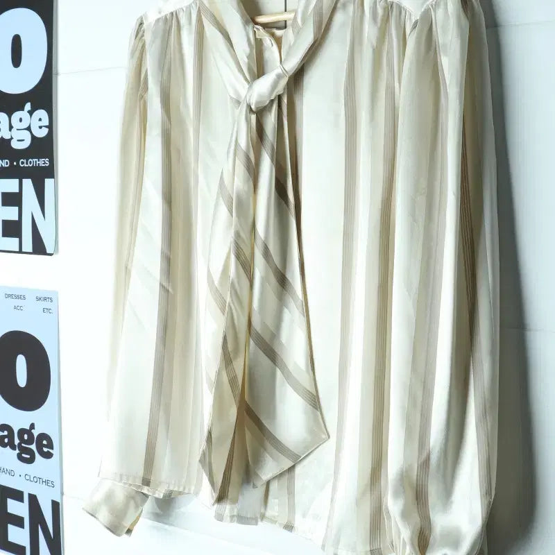 [BUNJANG] Scorpion Paris 70s Silk Shirt Blouse / W(F) 스콜피온 파리 셔츠 남방 블라우스 70s 실크-H35852