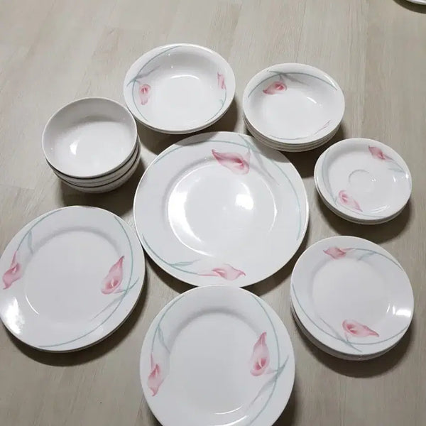 [BUNJANG] Haennamsa 23-Piece Vintage Dinnerware Set / 행남사접시와그릇총23점일괄
