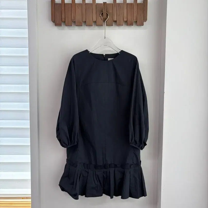 [BUNJANG] SJSJ Ruffled Hem Dress / SJSJ 원피스