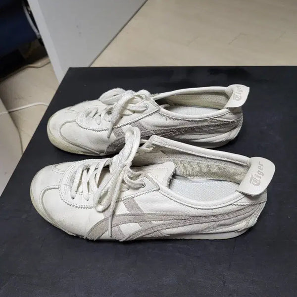 [BUNJANG] Onitsuka Tiger White Sneakers 230mm / 오니츠카타이거 화이트 스니커즈 230mm 상태좋음