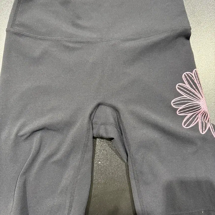 [BUNJANG] Mardi Mercredi Flower Pattern 5-Length Leggings / 마르디 메크르디 레깅스