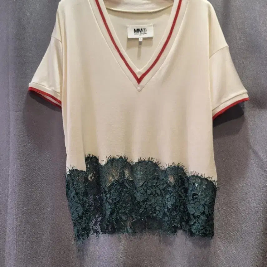 [BUNJANG] Maison Margiela V-Neck Lace Short Sleeve T-Shirt (Retail/M) / 메종마르지엘라 V넥 레이스 반팔(매장판/M)