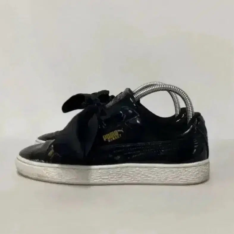 [BUNJANG] Puma Patent Basket Heart Sneakers (Black, 230mm) / 98.푸마 유광 바스켓 하트 페이턴트 블랙[230]