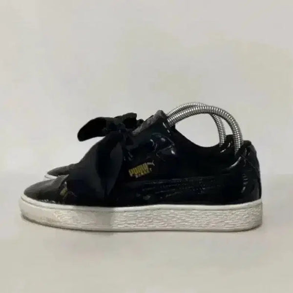 [BUNJANG] Puma Patent Basket Heart Sneakers (Black, 230mm) / 98.푸마 유광 바스켓 하트 페이턴트 블랙[230]