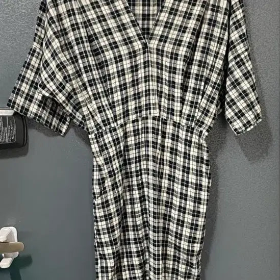 [BUNJANG] Check Pattern V-Neck Wrap Midi Dress / 체크 패턴 브이넥 랩 원피스