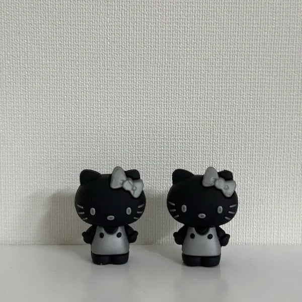 [BUNJANG] Hello Kitty Magnet Set (Black/Silver) - 2 Pieces / 헬로키티 마그넷(검/실)2개