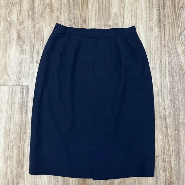 [BUNJANG] Burberry JPN Skirt Navy / 버버리 JPN 스커트 26