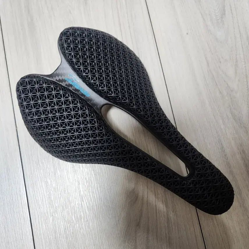 [BUNJANG] RYET 3D Full Carbon Saddle / RYET 3D 풀카본 안장