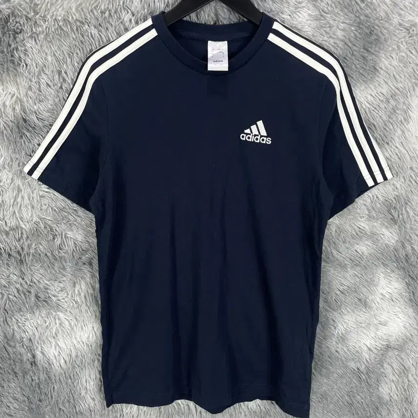 [BUNJANG] Adidas Embroidered Logo Classic Three Stripe Original Short Sleeve T-Shirt / 아디다스 자수로고 클래식 삼선 스트라이프 오리지널 반팔 티셔츠y 6488
