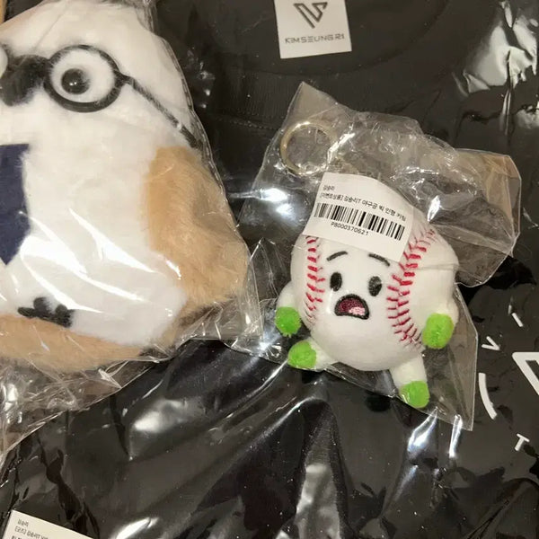 [BUNJANG] Kim Seungri Bigteam T-shirt & Doll Bundle Set / 김승리 빅팀 반팔티셔츠 및 인형 일괄
