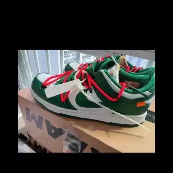 [BUNJANG] Off-White x Nike Dunk Low 'Pine Green' Sneakers / 오프화이트 X 나이키 덩크 로우 파인 그린 (Pine Green)