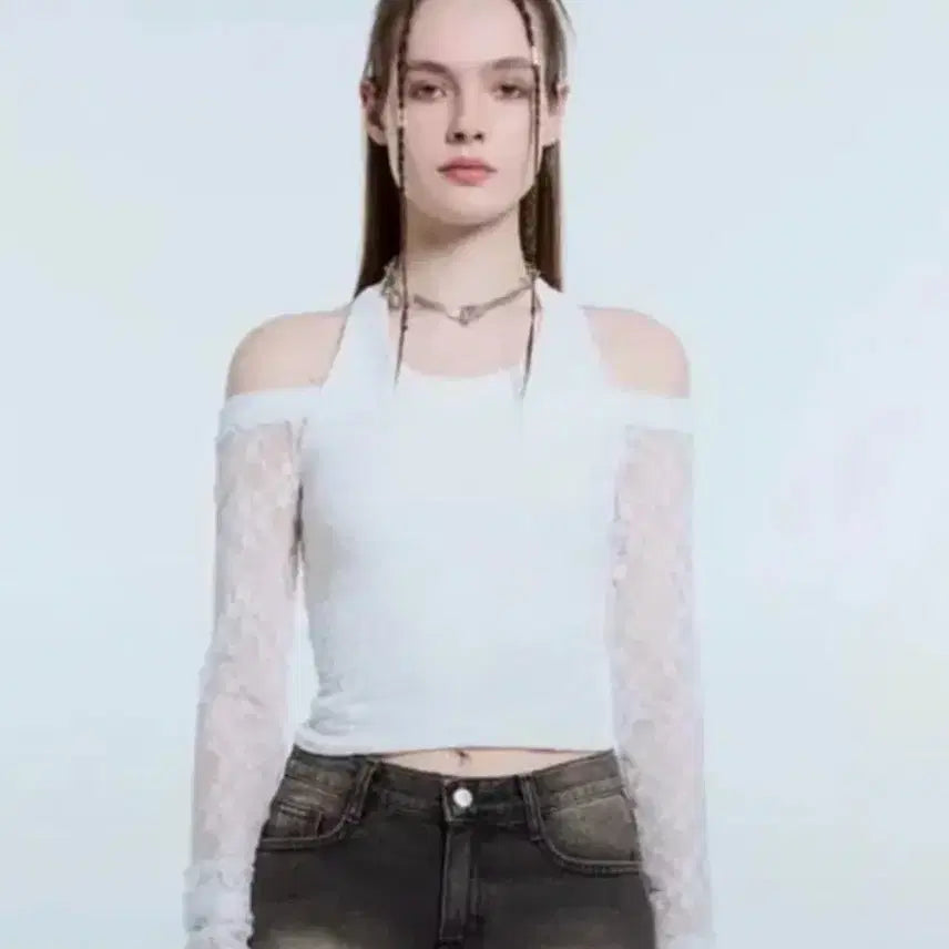 [BUNJANG] Latizen Halter Lace Top Set / 라티젠 홀터 레이스탑 set