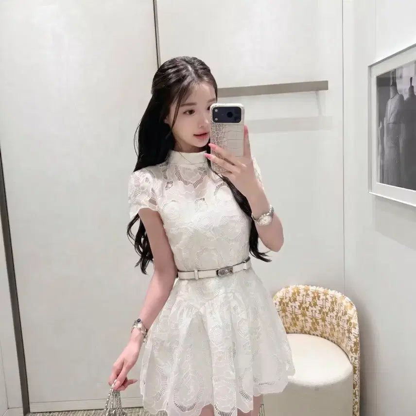 [BUNJANG] Elia Flower Lace Mini Dress / 수입의류 엘리아 플라워 레이스 미니 원피스