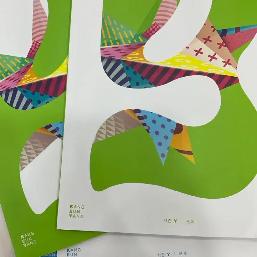 [BUNJANG] Kang Eunyang Rivest Season Y Weekly Magazine Vol. 1-3 / 강은양 리비에스 시즌 y 주간지 1-3회