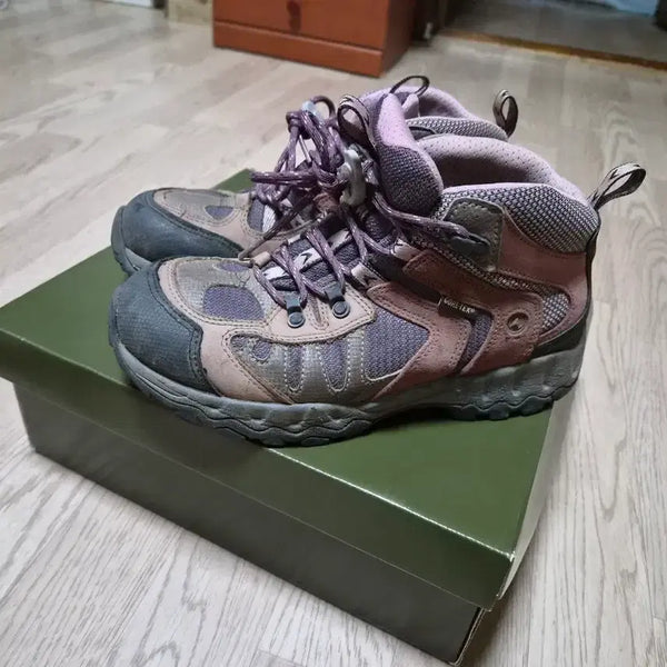 [BUNJANG] Treksta Gore-Tex Hiking Boots 245 / 트렉스타 등산화 고어텍스 245