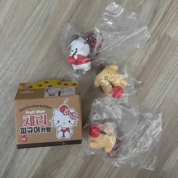 [BUNJANG] Sanrio Pochacco & Pompompurin Cherry Figure Keyring / 산리오 포챠코 폼폼푸린 체리 피규어 키링
