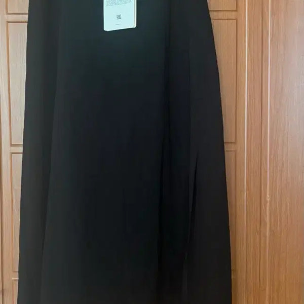 [BUNJANG] Hotping Black Side Slit Long Skirt (New) / 핫핑 스커트