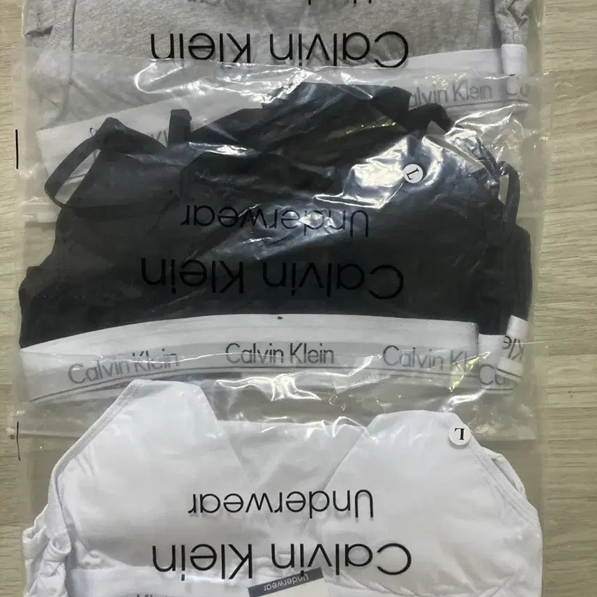 [BUNJANG] Calvin Klein Underwear 3-Pack Set (Black/White/Grey) / 캘빈클라인 언더웨어 3종 세트 (블랙/화이트/그레이)