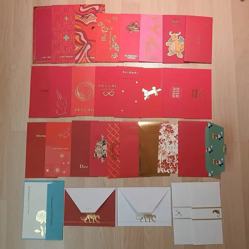 [BUNJANG] Luxury Brand Red Envelopes Bundle Set (25 Types) + Tiffany & Cartier Bonus / ** 명품 VIP 홍바오 25종 일괄 ** (서비스로 티파니 + 까르띠에 2종 추가로 드려요!!! )