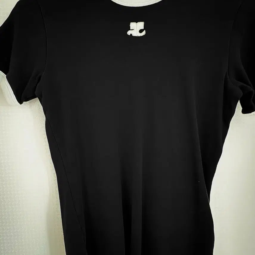 [BUNJANG] Courreges Contrast Logo Short Sleeve T-Shirt Black S / 꾸레쥬 콘트라스트 로고 반팔티 S
