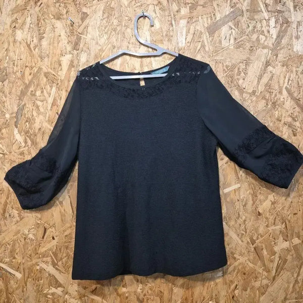 [BUNJANG] Crocodile Lady Lace Blouse Black / 크로커다일 레이디 레이스 배색 블라우스 95