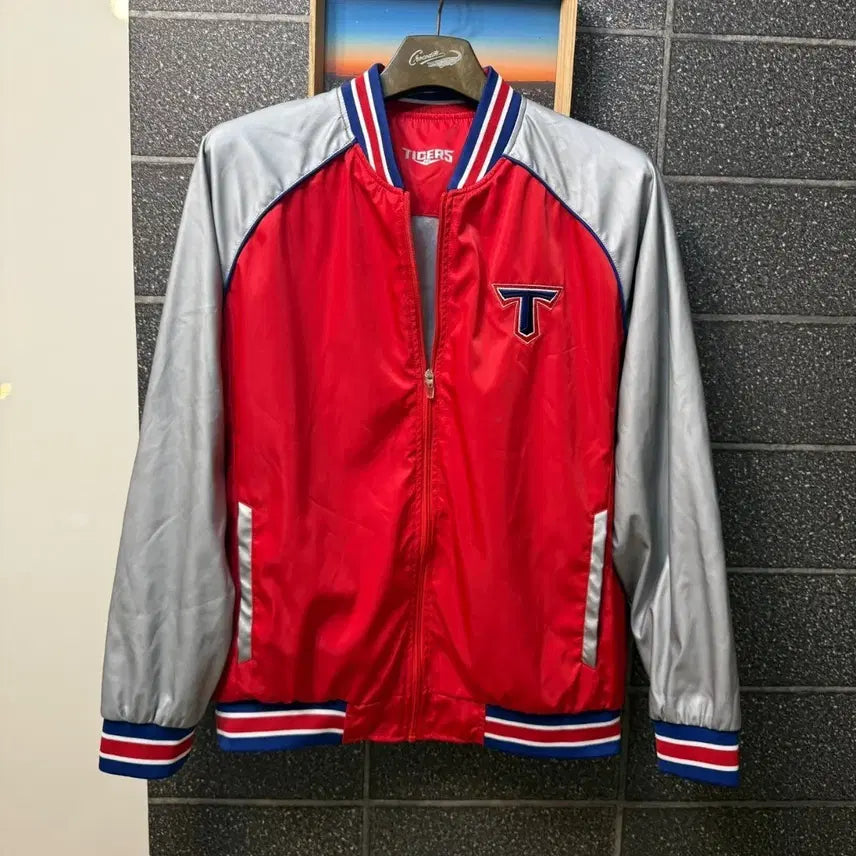 [BUNJANG] Kia Tigers Official Licensed Stadium Jumper Size 110 / 기아 타이거즈 공식 라이선스 스타디움 점퍼 110