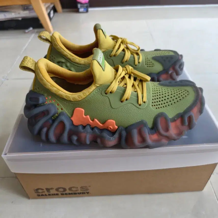 [BUNJANG] Crocs Salehe Bembury x Juniper Olive 260mm / 크록스 살레헤 뱀버리 X 주니퍼 올리브 색상 판매합니다.