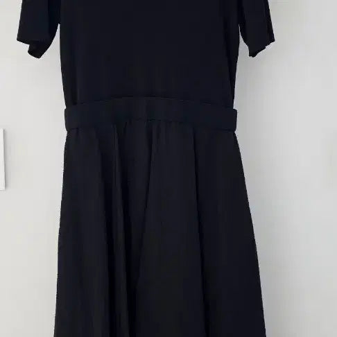[BUNJANG] Ozssecon Dress / 오즈세컨원피스