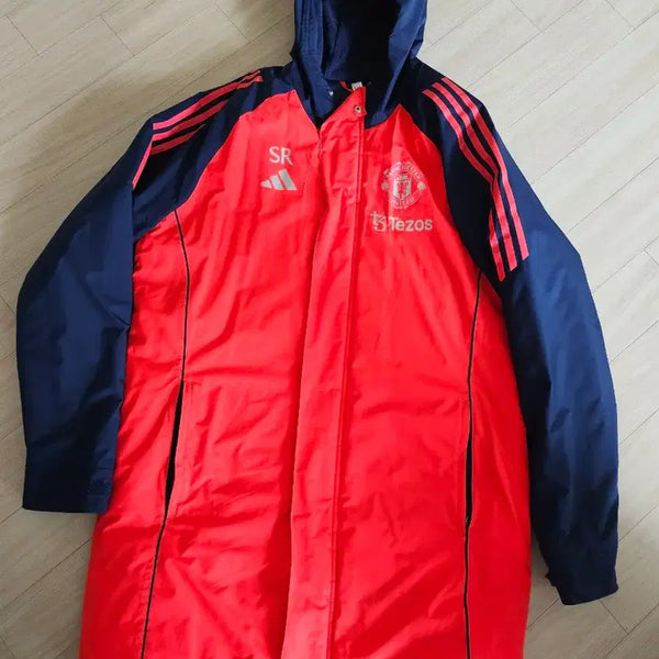 [BUNJANG] Manchester United Player Issue Padded Jacket (M100) / 맨체스터유나이티드 지급용 패딩자켓(M100)