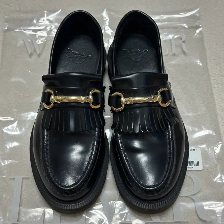 [BUNJANG] Dr. Martens Adrian Snaffle Loafers Black EU36 / 닥터마틴 아드리안 스내플 / EU36 / 220