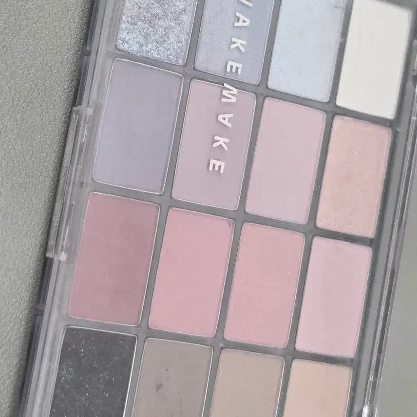 [BUNJANG] WAKEMAKE Blue Core Blurring Shadow Palette / 웨이크메이크  블루코어블러링 단종템