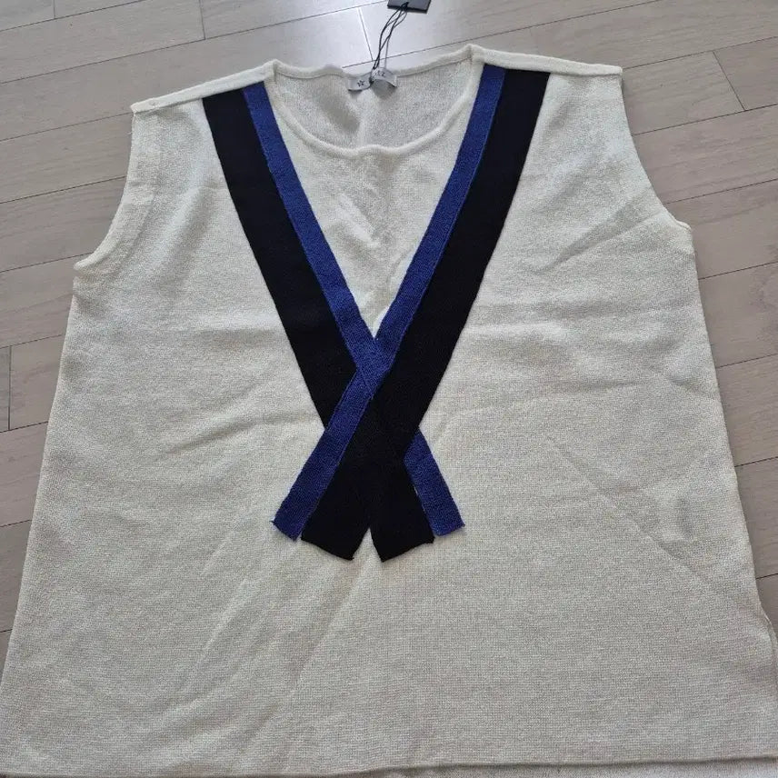 [BUNJANG] ab.f.z Ivory V-Neck Knit M / ab.f.z 아이보리 V넥 니트 M