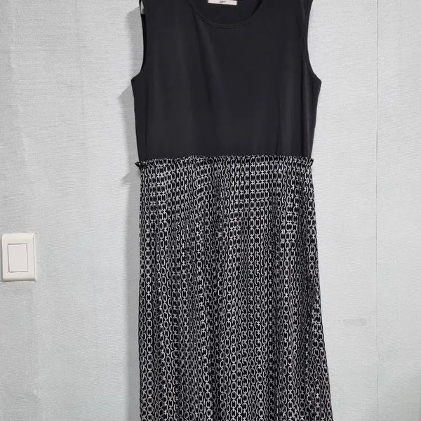 [BUNJANG] Sleeveless Color-Block Dress in Cool Assa Fabric (Size 66-77) / 민소매 배색 원피스 시원한아사원단66.77