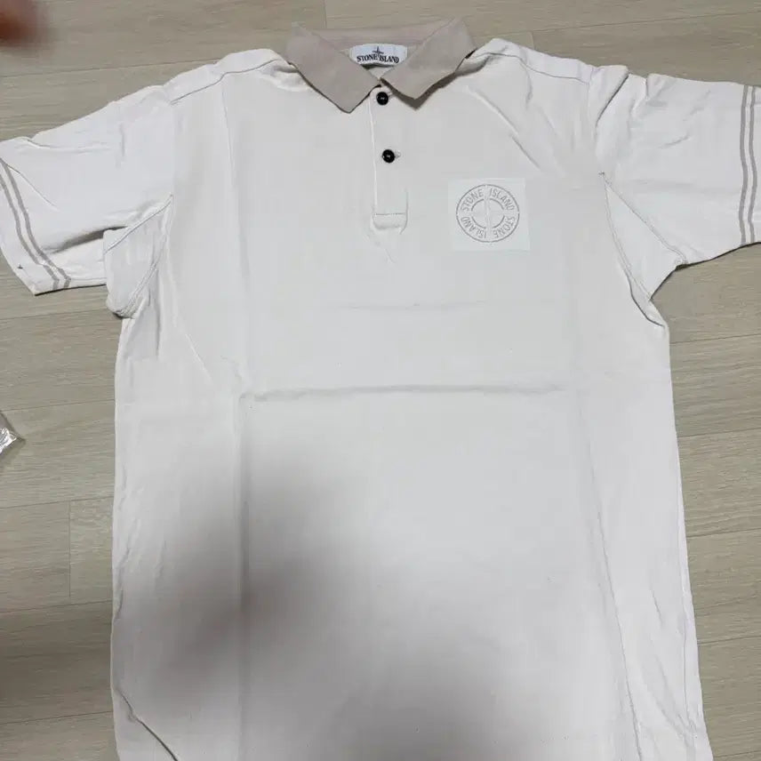 [BUNJANG] Stone Island Short Sleeve Polo Shirt (Cotton) / [L] 스톤 아일랜드 반팔티 폴로셔츠(코튼)
