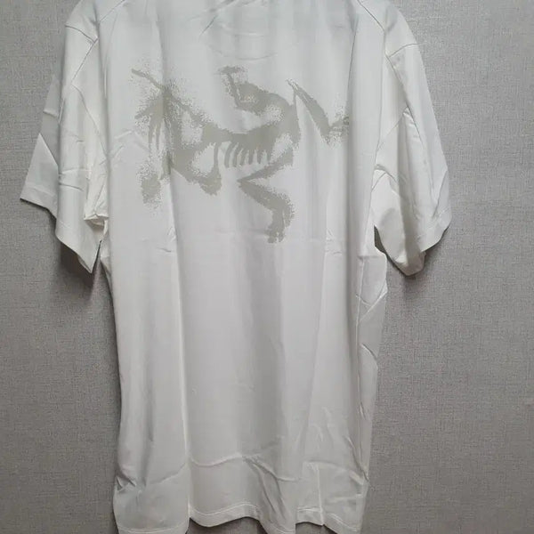[BUNJANG] Arc'teryx T-Shirt White XL / 아크테릭스 반팔티 화이트xl