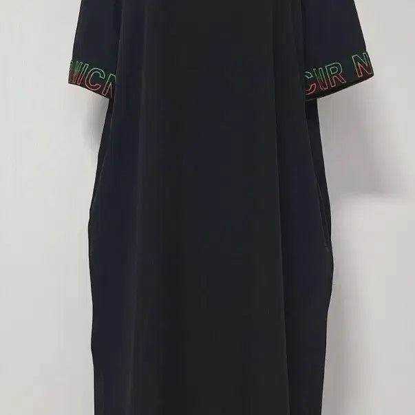 [BUNJANG] Four-Way Stretch Flare Dress with Side Slits / 사방스판  얇은바스락(  77~~ 88)