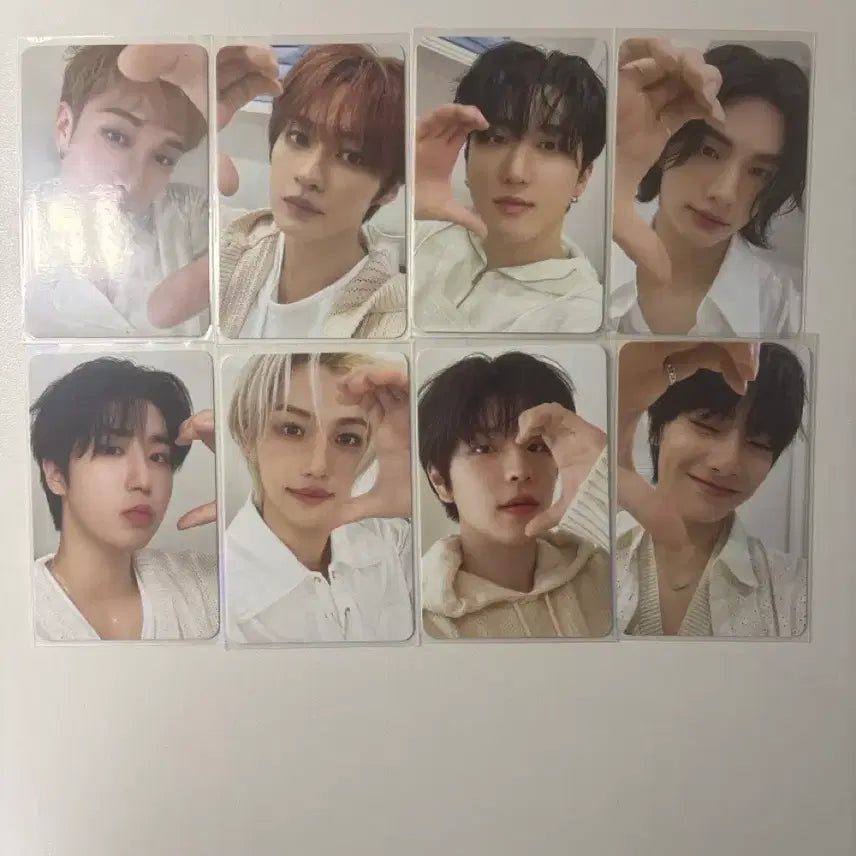 [BUNJANG] Stray Kids 2024 Season's Greetings Photocard & Mini Calendar Bundle Set / 스트레이키즈 스키즈 2024 시즌그리팅 포카,미니 달력 일괄