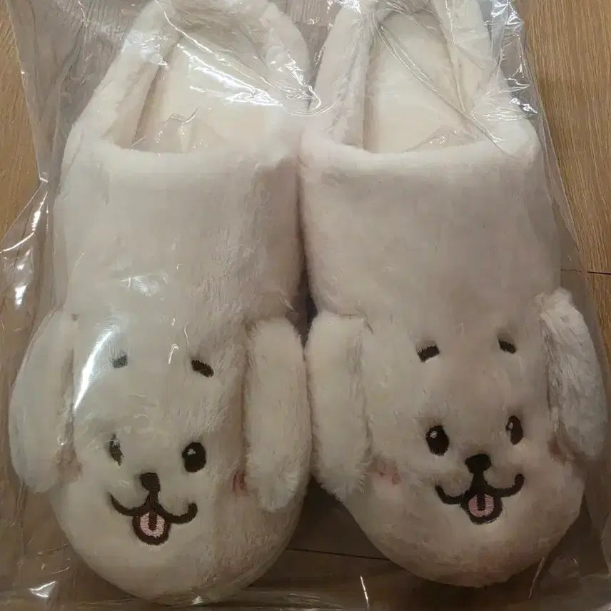 [BUNJANG] Wishdoll Dangtreeber Dangtree Slippers Indoor Shoes / 위시돌 룸슈즈 댕트리버 댕트 룸슈즈 실내화