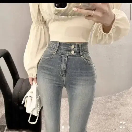 [BUNJANG] Light Wash Denim Jeans - Size M / 에이블리 청바지
