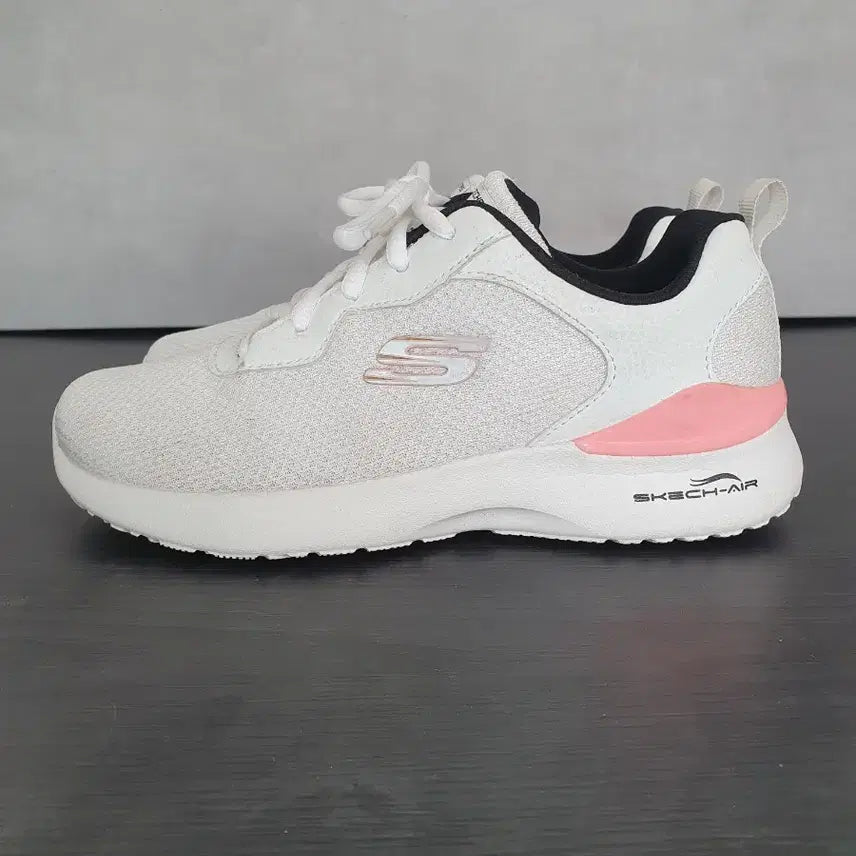[BUNJANG] Skechers Sketch Air Dynamite White Pink Sneakers (US 6.5) / 스케쳐스 스케치 에어 다이나마이트 (235)