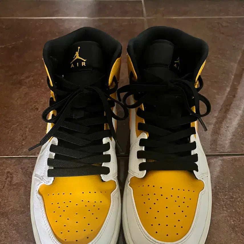 [BUNJANG] Air Jordan 1 University Gold / 조던1 유니버시티 골드