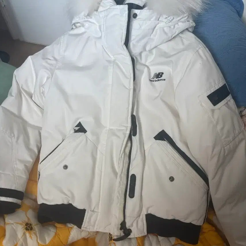 [BUNJANG] New Balance Short Padded Jacket / 뉴발란스 숏 패딩