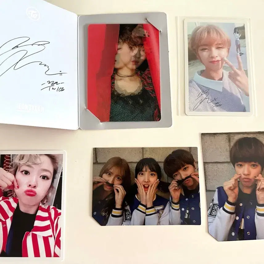 [BUNJANG] Twice Photocard 5-Piece Set (Includes Lenticular Card) / 트와이스 포토카드 5장 세트(렌티큘러 카드 포함)