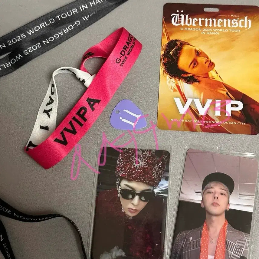 [BUNJANG] G-Dragon (GD) WEVERSESH World Tour Hanoi Concert VIP Necklace, Bracelet, Photocard, and Pick / 지드래곤 지디 위버멘쉬 월드투어 하노이 콘서트 굿즈 팔찌 포토카드 피크 vvip 목걸이