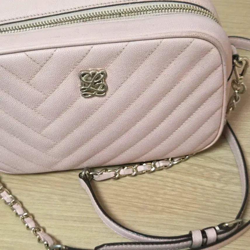 [BUNJANG] Louis Quatorze Pink Shoulder Bag / 루이까또즈 핑크 숄더백