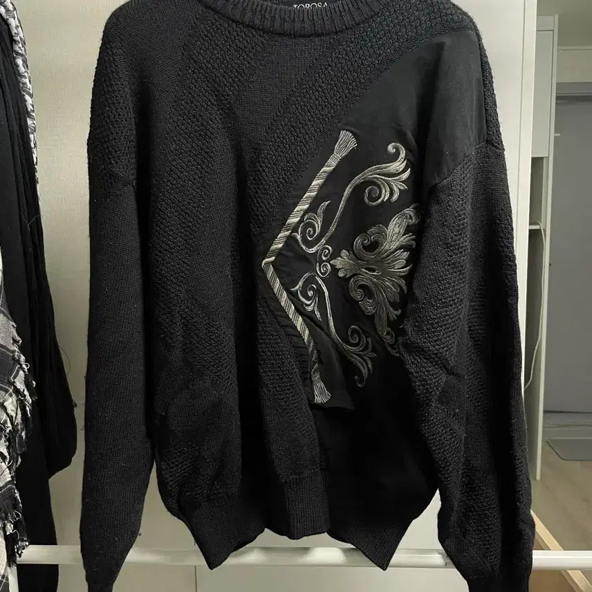 [BUNJANG] Vintage Pattern Knit Black / 빈티지 패턴 니트 블랙