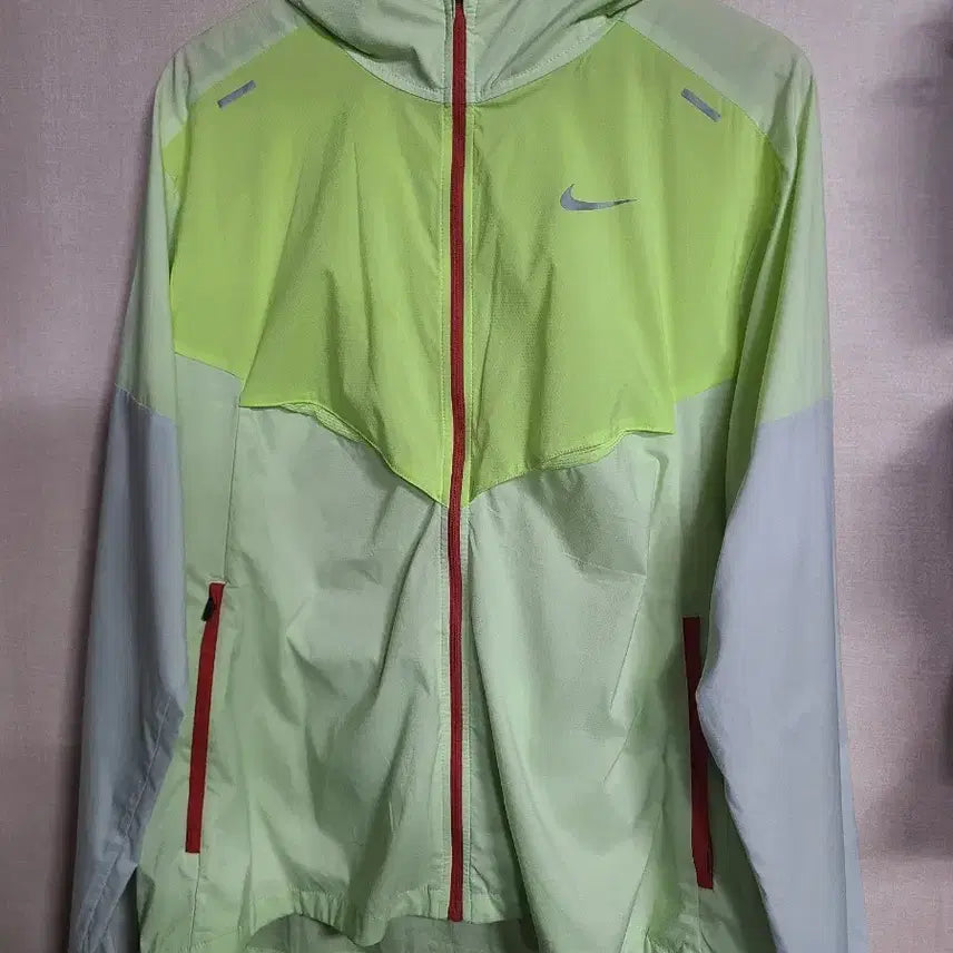 [BUNJANG] Nike Repel Packable Windrunner Jacket / 나이키 리펠 패커블 윈드러너 자켓 110