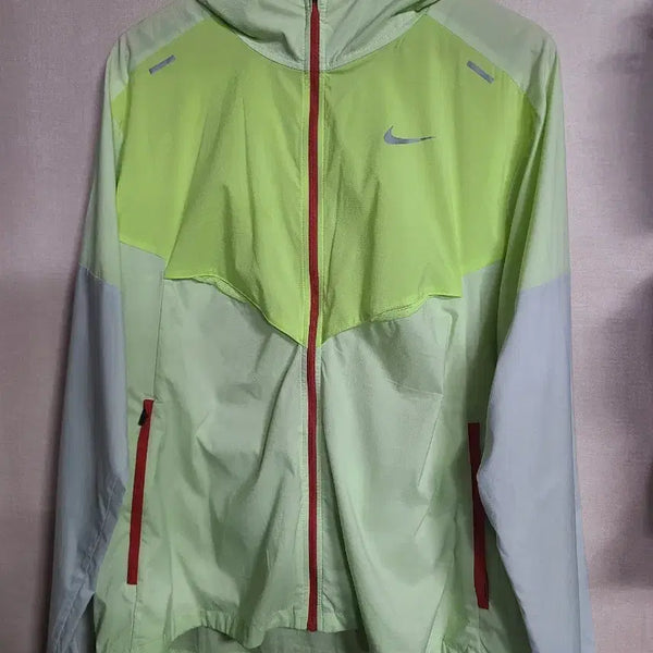 [BUNJANG] Nike Repel Packable Windrunner Jacket / 나이키 리펠 패커블 윈드러너 자켓 110